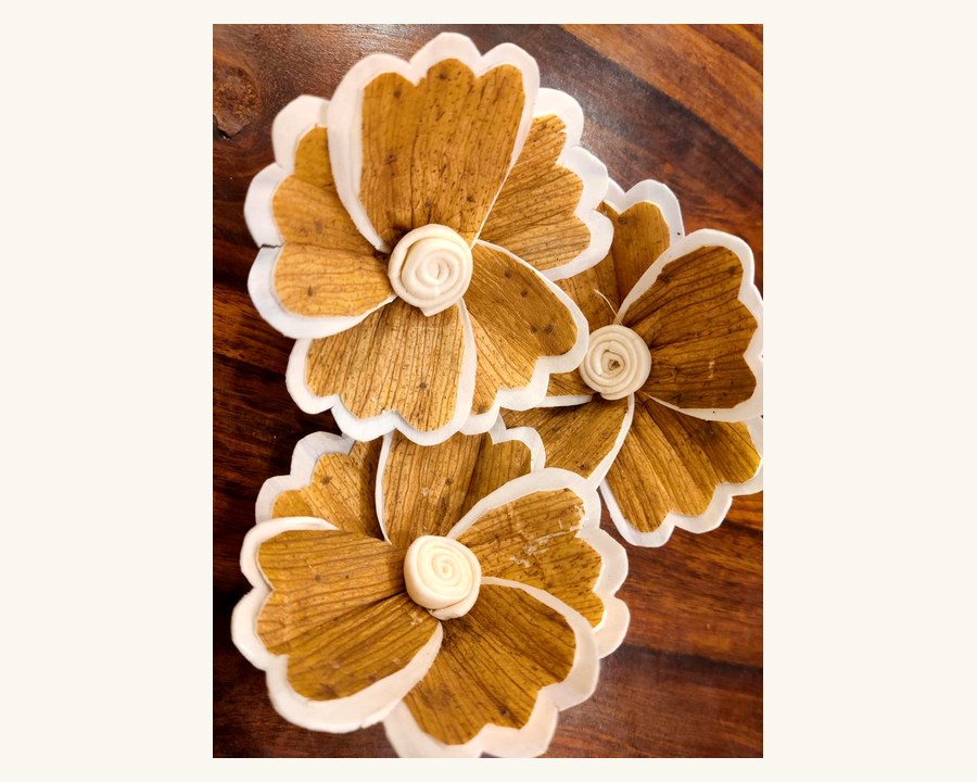 Sola wood flower